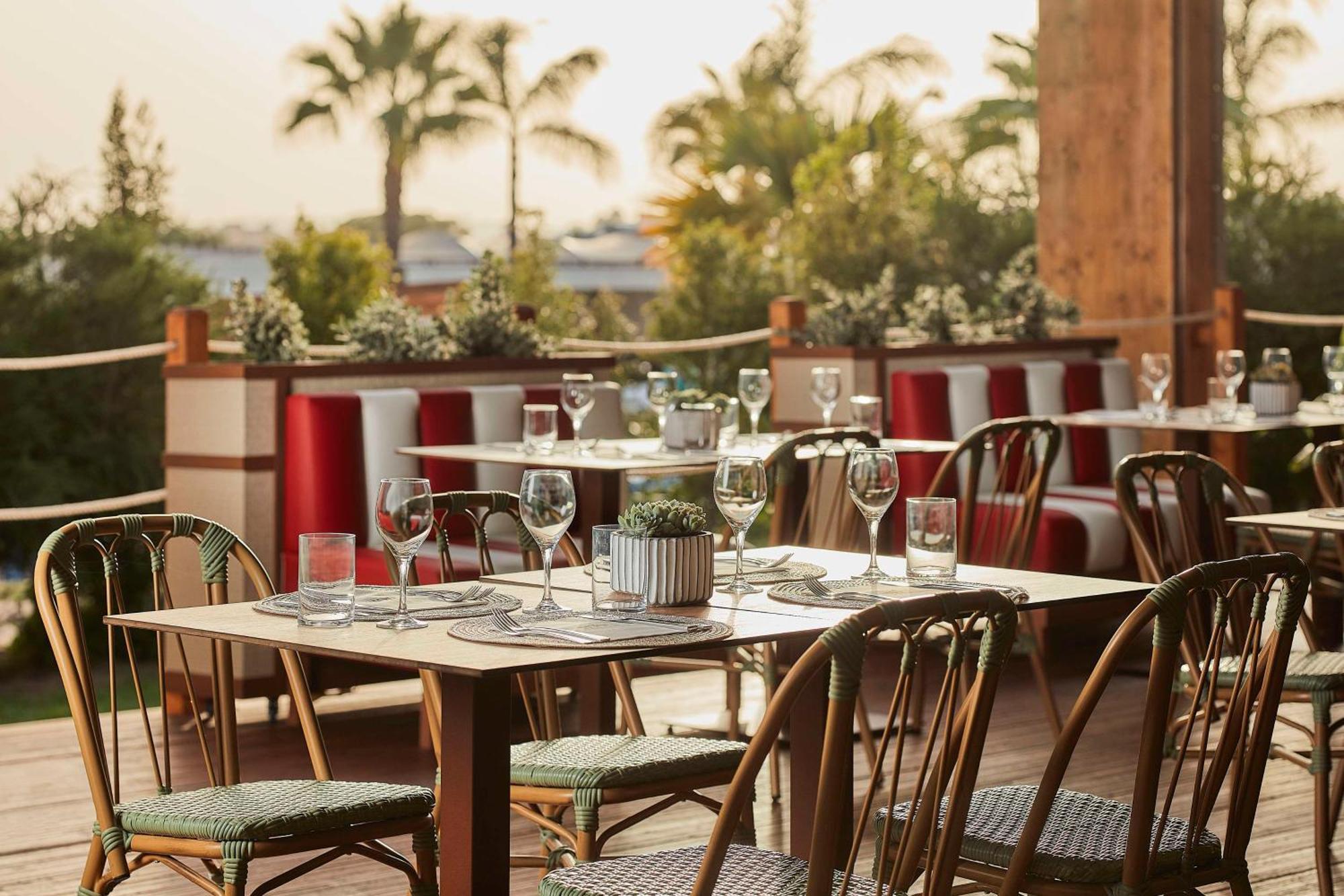 Отель Tivoli Alvor Algarve Экстерьер фото The Terrace