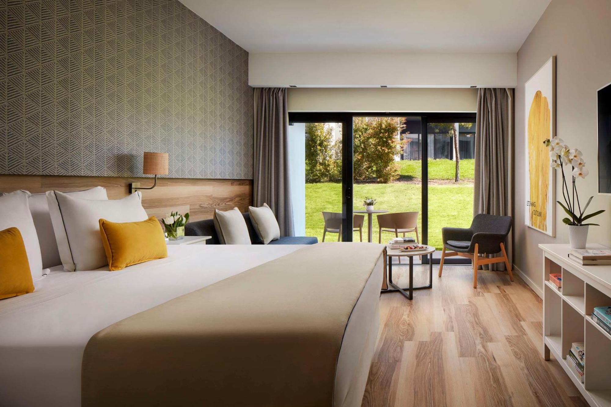 Отель Tivoli Alvor Algarve Экстерьер фото A room at the hotel