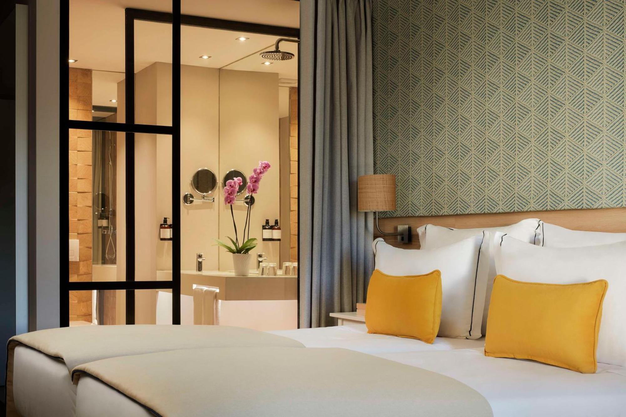 Отель Tivoli Alvor Algarve Экстерьер фото A room at the hotel